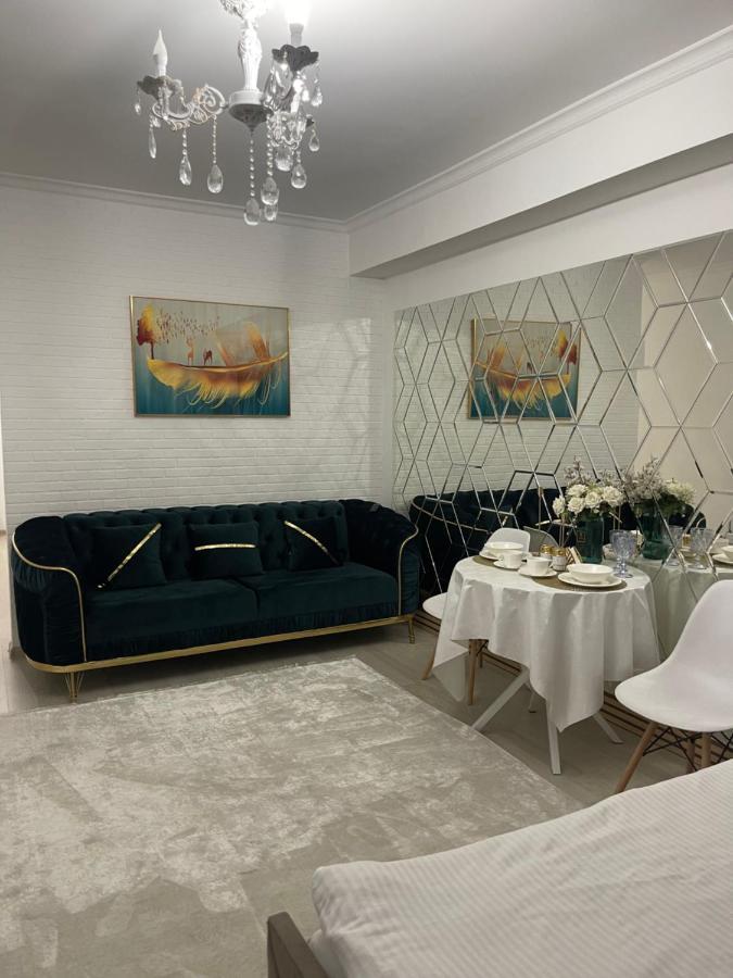 Уютная Квартира В Золотом Квадрате Almaty Exterior photo